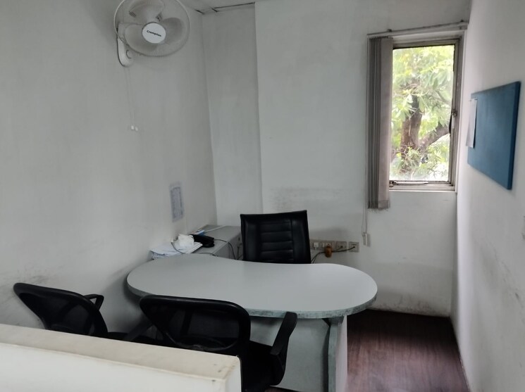 Team Area, okhla industrial estate phase 3 Commercial Office Space 2000 Sq.Ft. In Okhla Industrial Estate Phase 3 Delhi 8895348