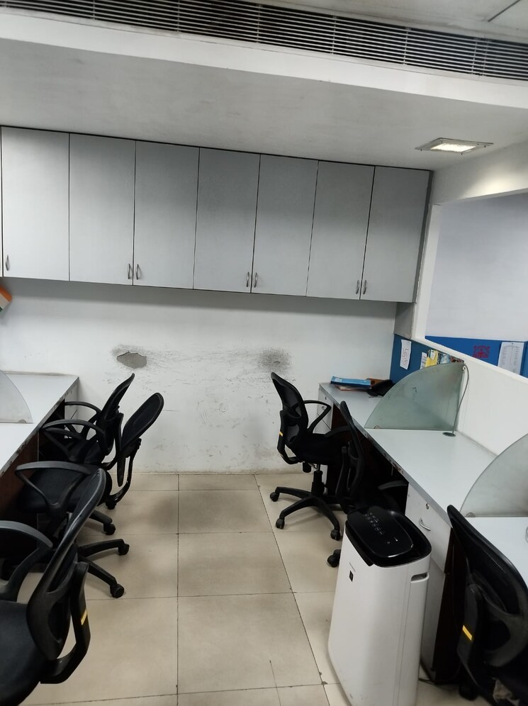 Team Area, okhla industrial estate phase 3 Commercial Office Space 2000 Sq.Ft. In Okhla Industrial Estate Phase 3 Delhi 8895348