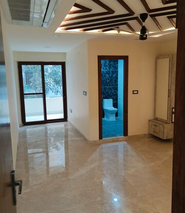 Room in 4 BHK Apartment at Nitesh Logos, Mg Road – for Sale