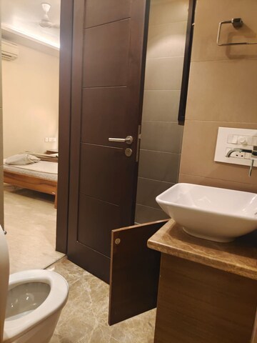 Attached Bathroom in 3 BHK Apartment at Defence Colony – for Rent