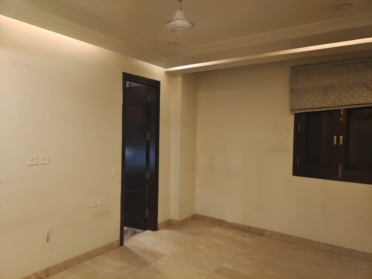 Room, defence colony 3 Bedroom 3000 Sq.Ft. Apartment In Defence Colony Delhi 8895377