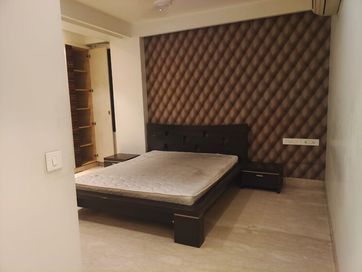 Living Room, defence colony 3 Bedroom 3000 Sq.Ft. Apartment In Defence Colony Delhi 8895377