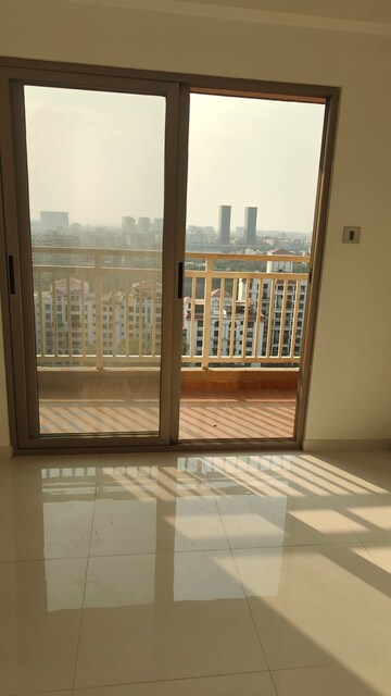 Room in 2 BHK Apartment at Yashwin Orrizonte, Kharadi – for Rent