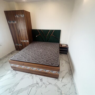 Bedroom in 1 BHK Apartment at Dlf City Phase 3 – for Rent