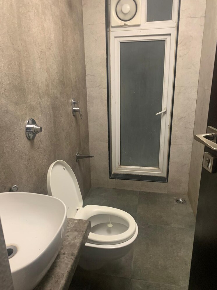 Bathroom, ld-callista 2 Bedroom 910 Sq.Ft. Apartment In Chembur Mumbai 8895443