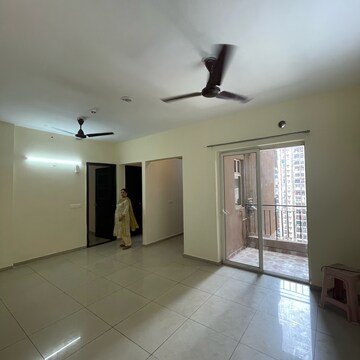 Room in 2 BHK Apartment at Landcraft Golflink Villas, Pandav Nagar – for Sale