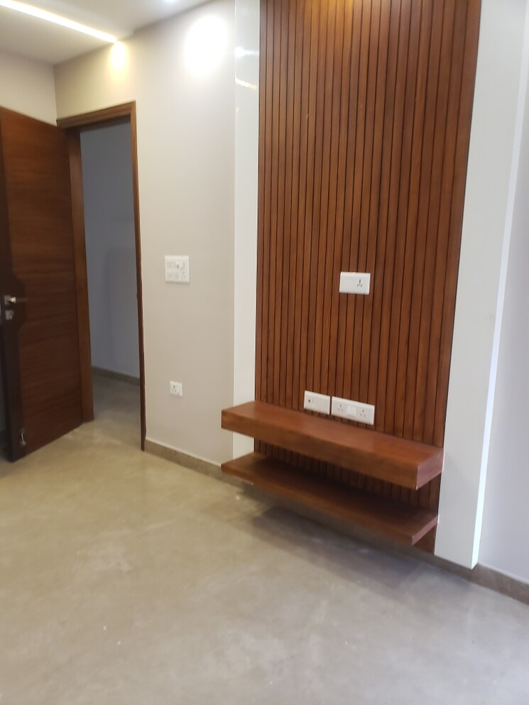 Room, tilak nagar 3 Bedroom 900 Sq.Ft. Builder Floor In Tilak Nagar Delhi 8895484