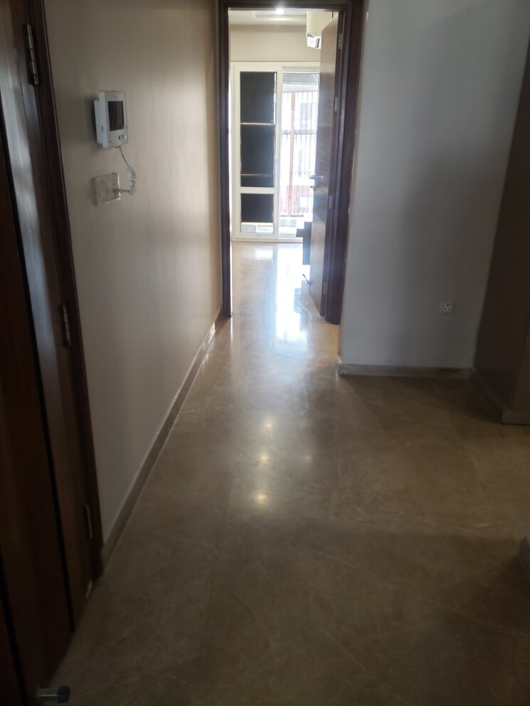 Other, tilak nagar 3 Bedroom 900 Sq.Ft. Builder Floor In Tilak Nagar Delhi 8895484