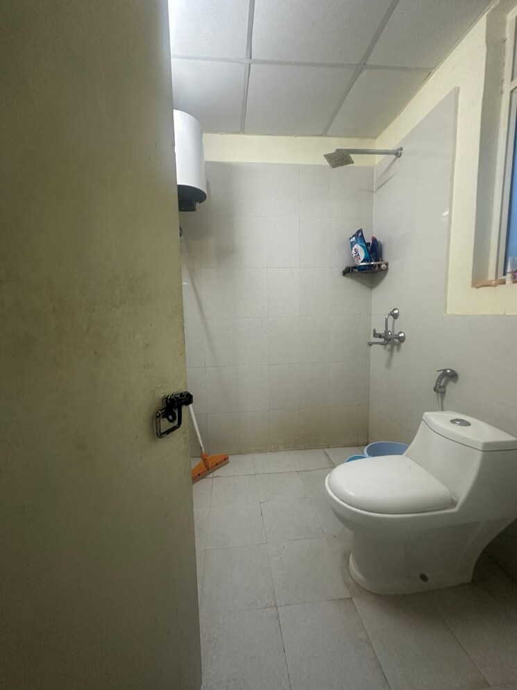 Master Bedroom, vipul-world-plots 3 Bedroom 1800 Sq.Ft. Independent House In Sector 48 Gurgaon 8895502