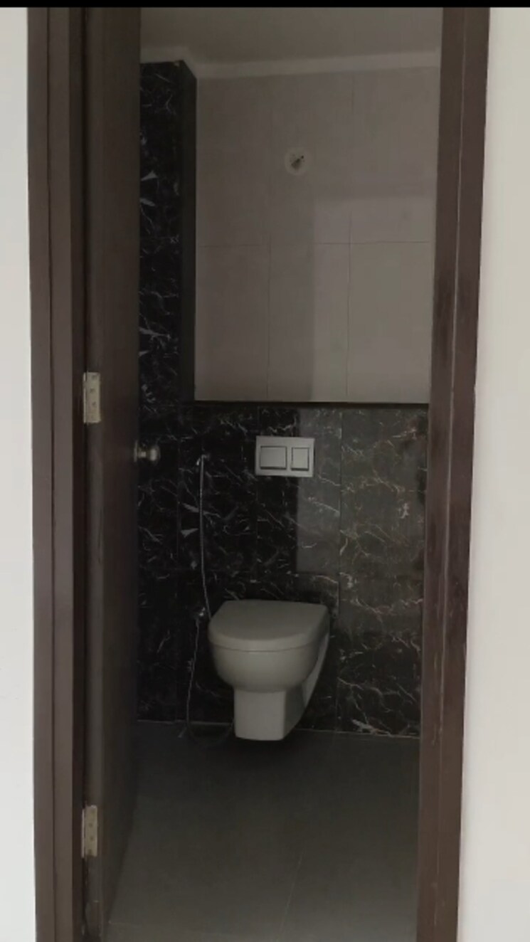 Bathroom, lodha-palava-city-lakeshore-greens 3 Bedroom 817 Sq.Ft. Apartment In Dombivli East Thane 8895522