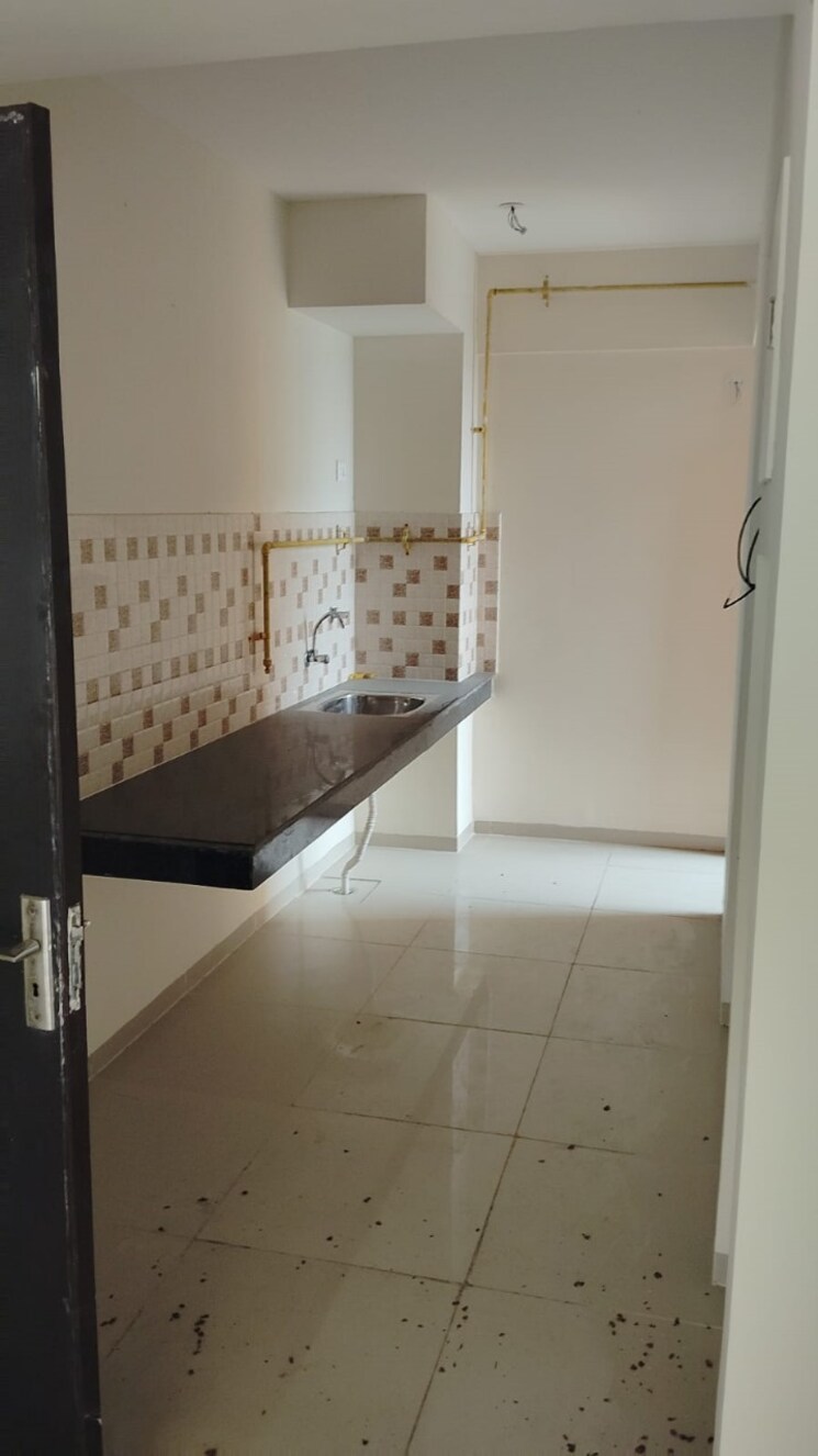 Kitchen, wave-dream-homes 3 Bedroom 1049 Sq.Ft. Apartment In Wave City Ghaziabad 8895487