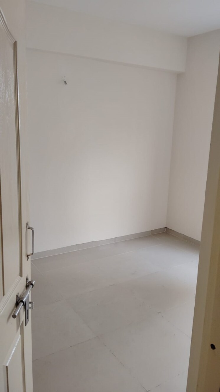 Room, wave-dream-homes 3 Bedroom 1049 Sq.Ft. Apartment In Wave City Ghaziabad 8895487