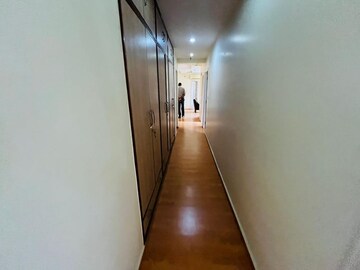 Building Lobby in 3 BHK Builder Floor at DLF The Belvedere Park, Sector 24 – for Rent