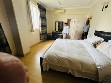 Bedroom in 3 BHK Builder Floor at DLF The Belvedere Park, Sector 24 – for Rent