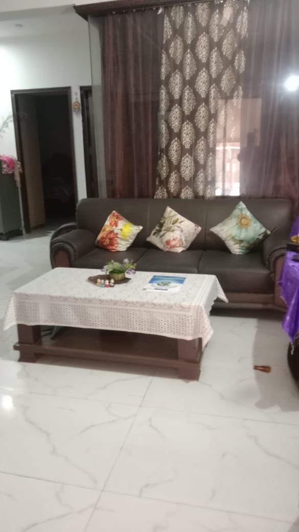 3 BHK + Extra Room Builder Floor For Sale in Vardhman Estate 