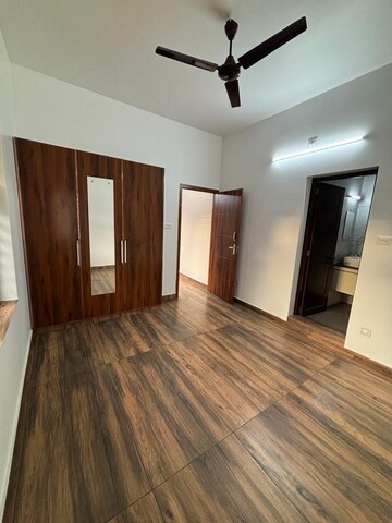 Room in 4 BHK Independent House at Nadathara – for Sale