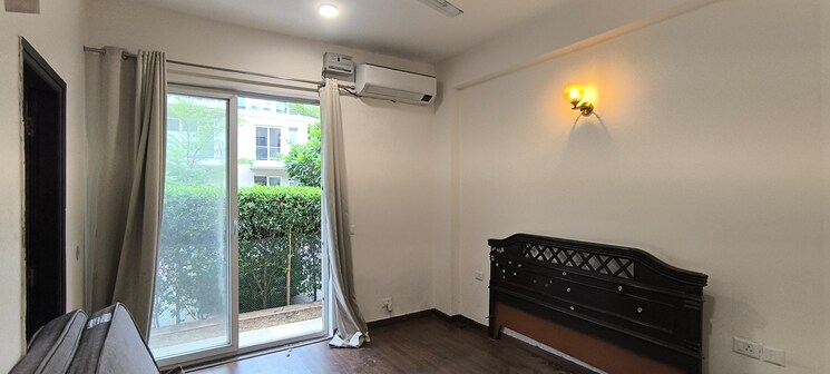 Bedroom, bptp-amstoria 4 Bedroom 3560 Sq.Ft. Villa In Sector 102 Gurgaon 8895605