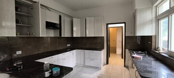 Kitchen in 4 BHK Villa at BPTP Amstoria, Sector 102 – for Rent