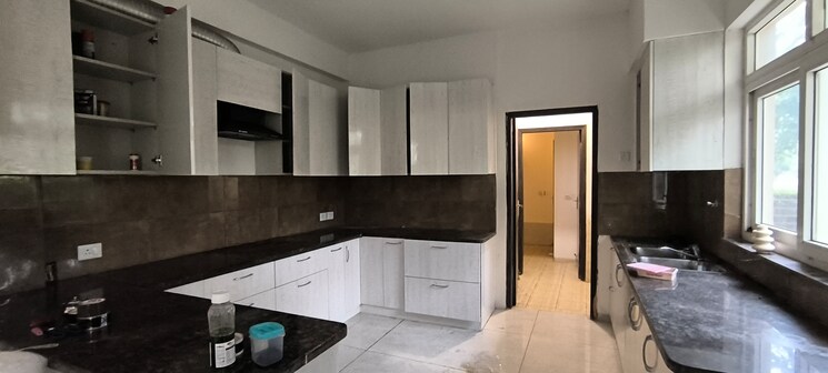 Kitchen, bptp-amstoria 4 Bedroom 3560 Sq.Ft. Villa In Sector 102 Gurgaon 8895605