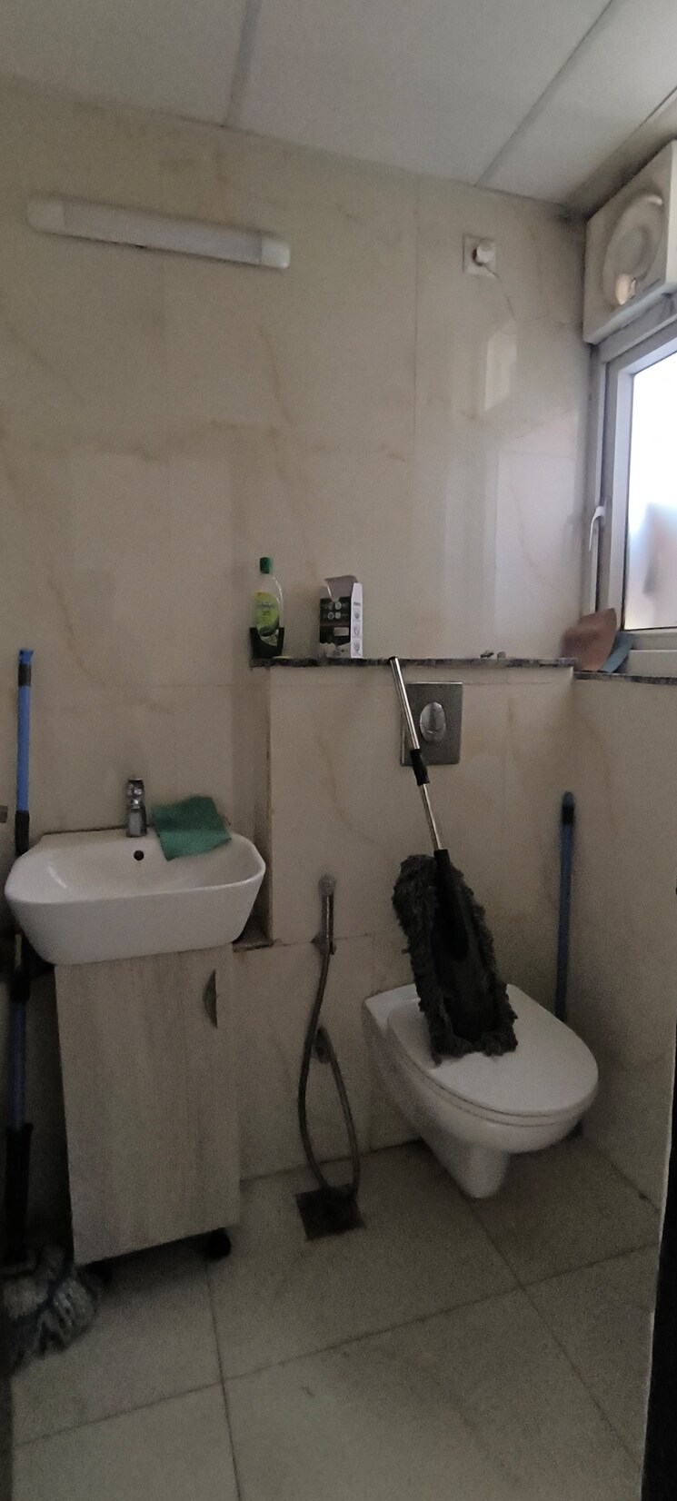 Bathroom, bptp-amstoria 4 Bedroom 3560 Sq.Ft. Villa In Sector 102 Gurgaon 8895605