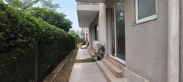 Balcony, bptp-amstoria 4 Bedroom 3560 Sq.Ft. Villa In Sector 102 Gurgaon 8895605