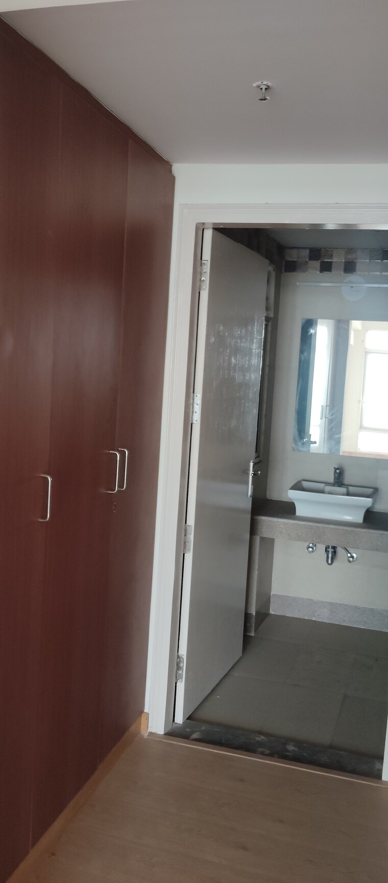 Bathroom, jaypee-imperial-court 4 Bedroom 3700 Sq.Ft. Apartment In Sector 128 Noida 8895619