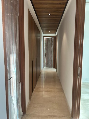 Building Lobby in 3 BHK Apartment at Ambience Creacions, Sector 22 – for Rent