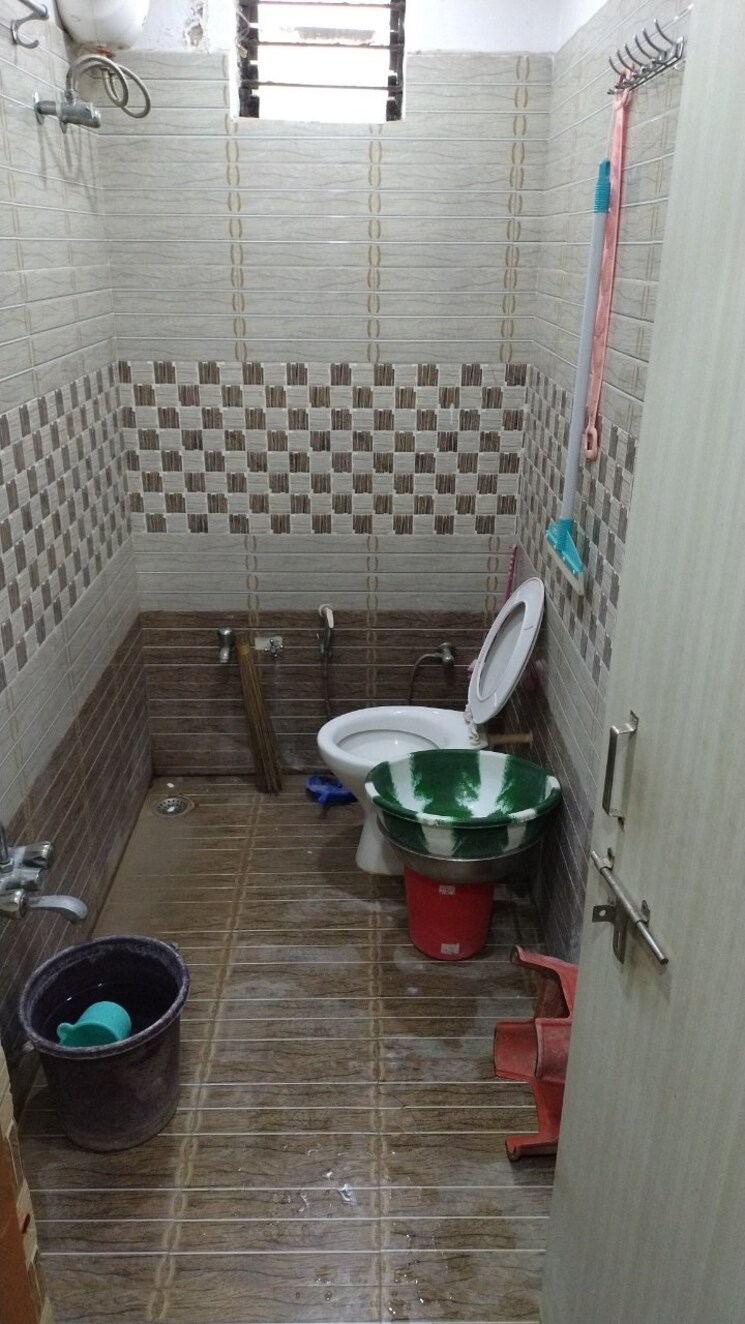 Attached Bathroom, shantinagar colony 2 Bedroom 1080 Sq.Ft. Apartment In Shantinagar Colony Nagpur 8895610