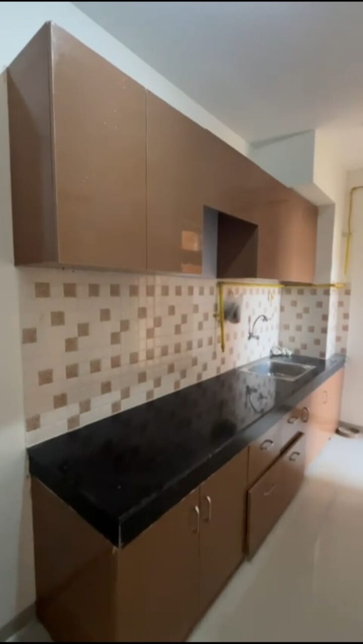 Kitchen, wave-dream-homes 2 Bedroom 808 Sq.Ft. Apartment In Wave City Ghaziabad 8895648