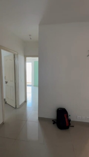 Room in 2 BHK Apartment at Wave Dream Homes, Wave City – for Rent
