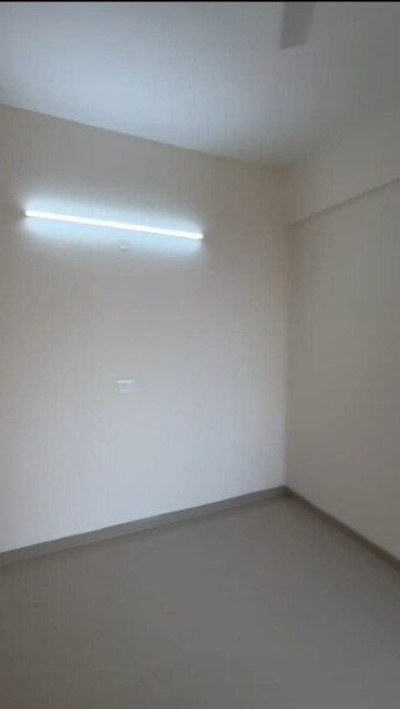 Room in 2 BHK Apartment at Wave Dream Homes, Wave City – for Rent