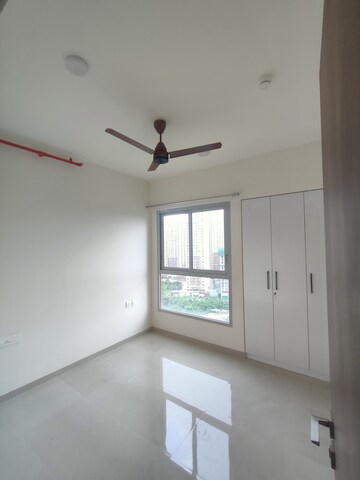 Room in 2 BHK Apartment at Piramal Vaikunth Vijit, Balkum Pada – for Rent