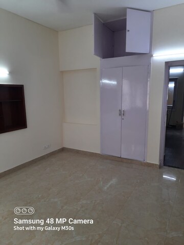 Room in 3 BHK Apartment at Greater Kailash I – for Rent