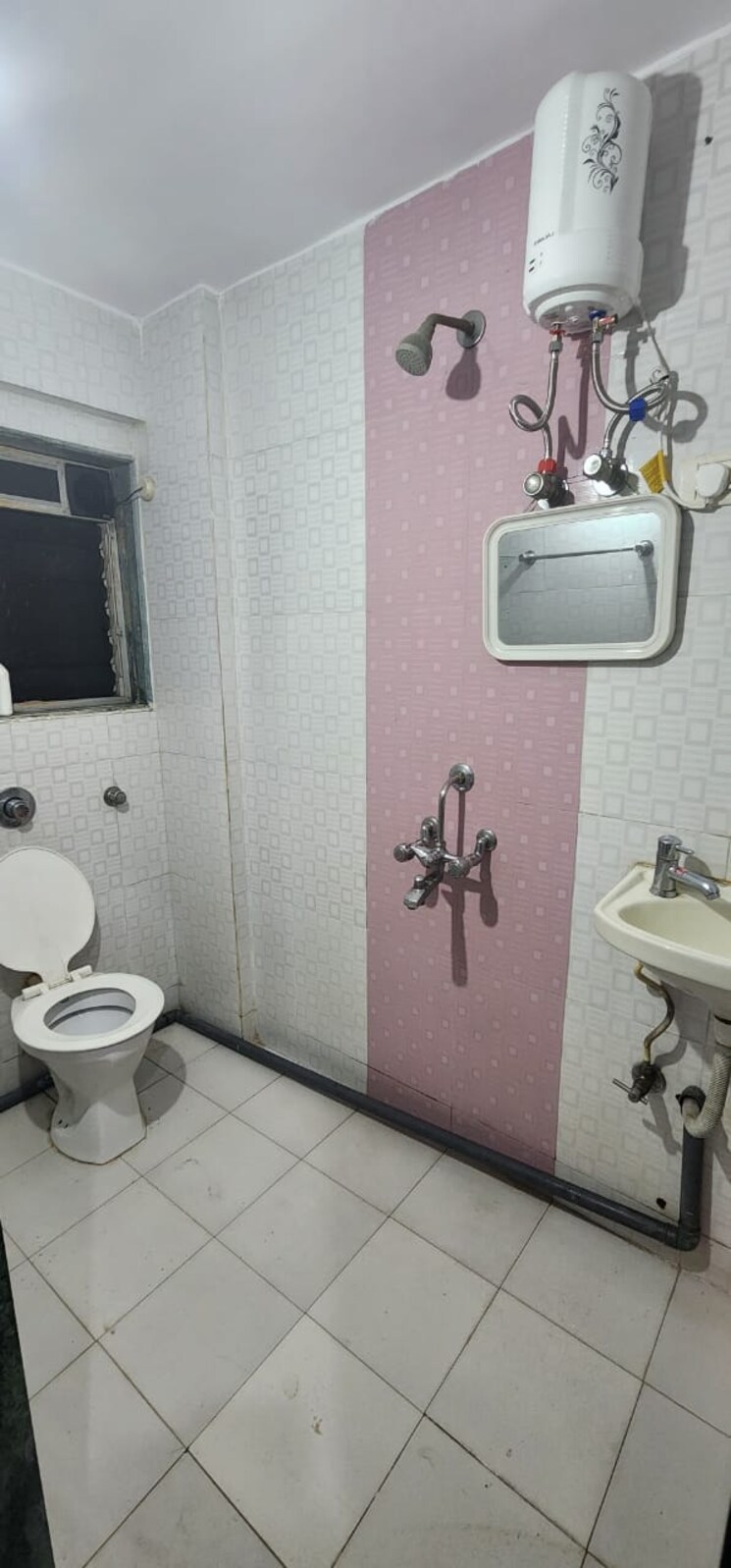 Bathroom, kopar khairane 2 Bedroom 650 Sq.Ft. Apartment In Kopar Khairane Navi Mumbai 8895672