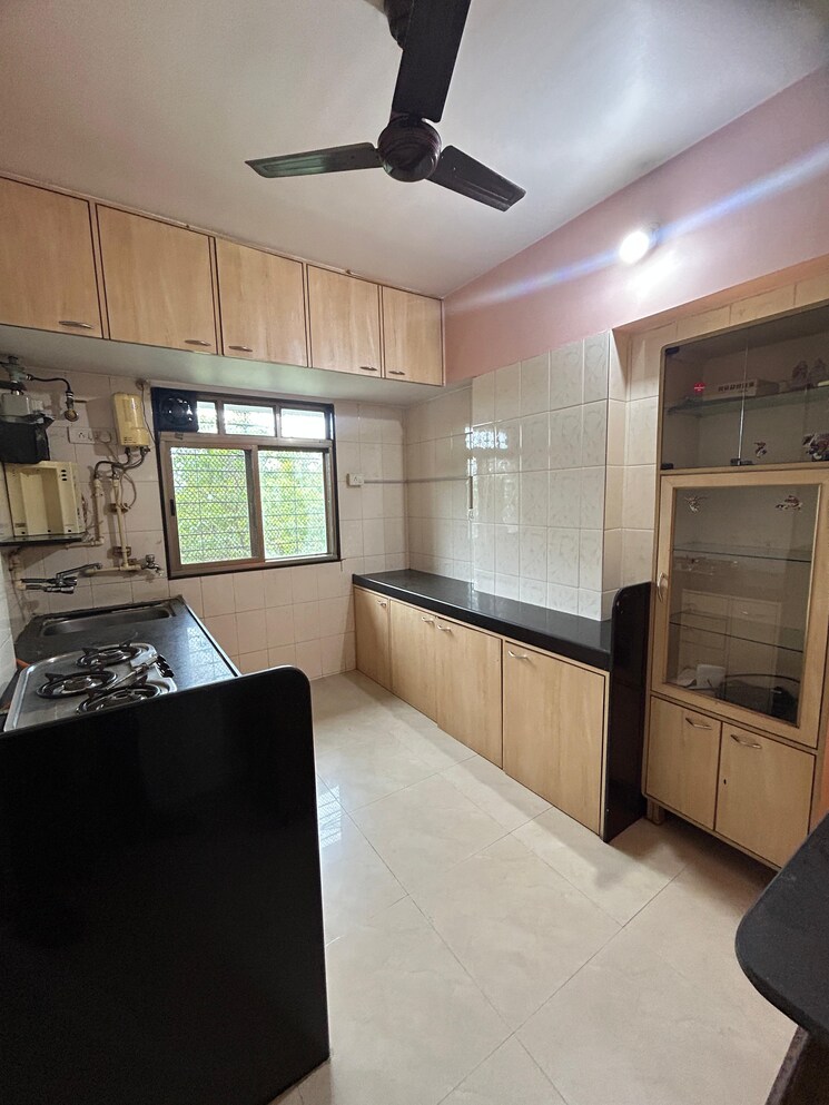 Kitchen, ic colony 1 Bedroom 610 Sq.Ft. Apartment In Ic Colony Mumbai 8895670