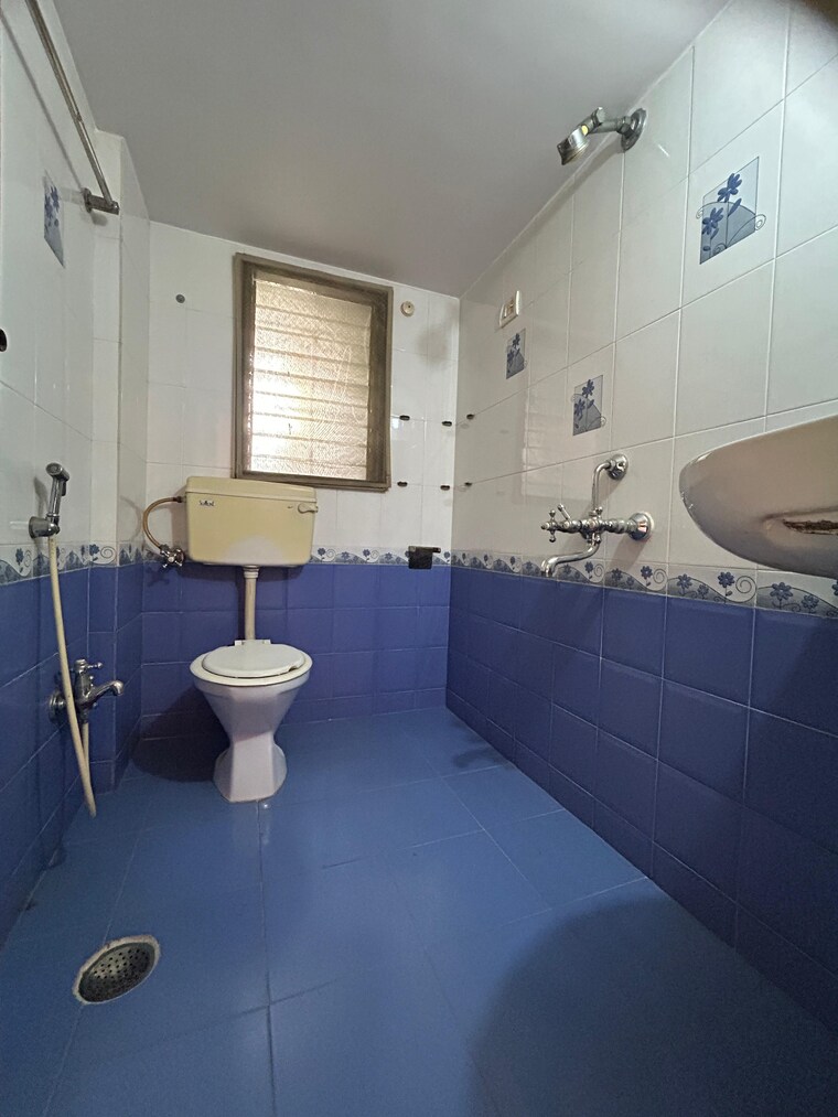 Master Bedroom, ic colony 1 Bedroom 610 Sq.Ft. Apartment In Ic Colony Mumbai 8895670