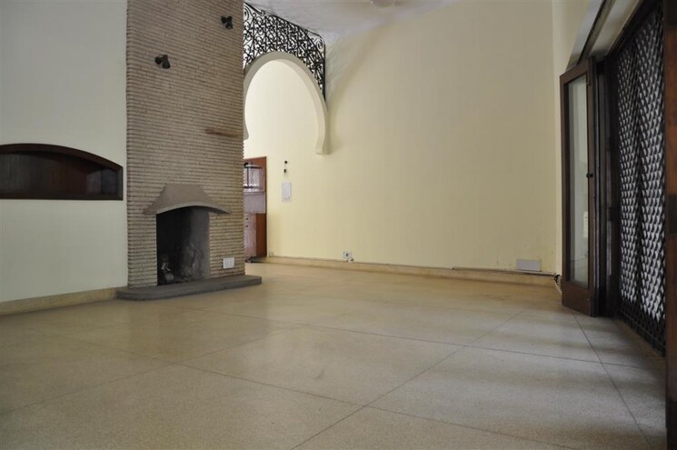 Room, chanakyapuri 6 Bedroom 375 Sq.Yd. Villa In Chanakyapuri Delhi 8895714