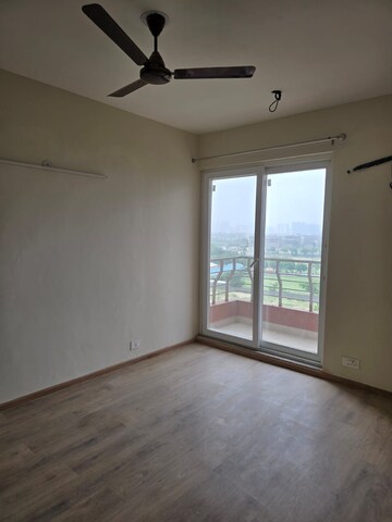 Room in 3 BHK Apartment at Lotus Panache, Sector 110 – for Rent