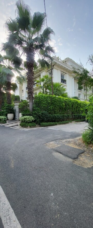 6+ BHK Villa – Exterior View View at Connaught Place - for Rent