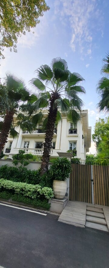 6+ BHK Villa – Exterior View View at Connaught Place - for Rent