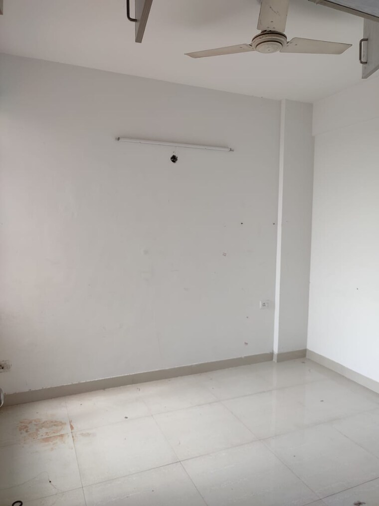 Room, signature-global-synera 1 Bedroom 365 Sq.Ft. Apartment In Sector 81 Gurgaon 8895802