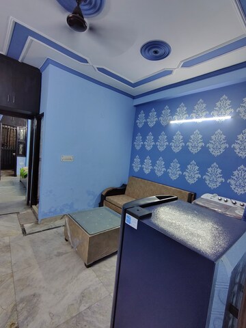 Furnished Amenities in 1 BHK Builder Floor at Vaishali Sector 4 – for Rent