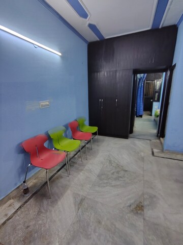 Furnished Amenities in 1 BHK Builder Floor at Vaishali Sector 4 – for Rent