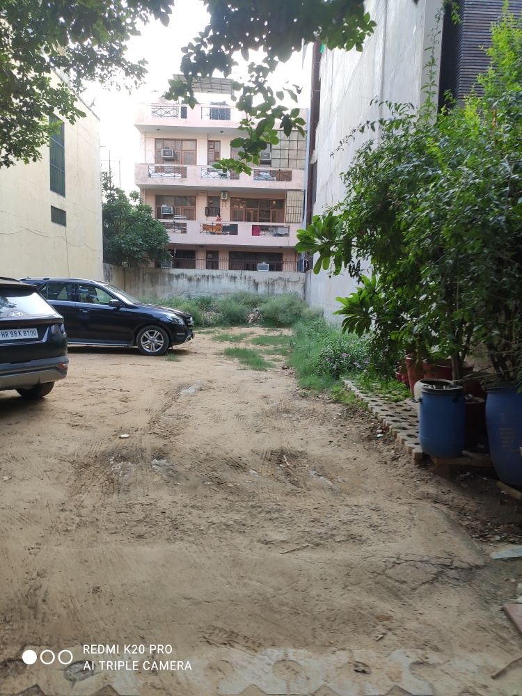 Plot For Sale in Sector 45