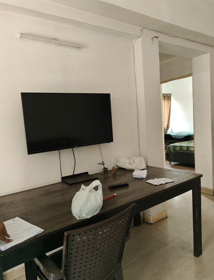 Kitchen, paras-tierea 3 Bedroom 1365 Sq.Ft. Apartment In Sector 137 Noida 8895844