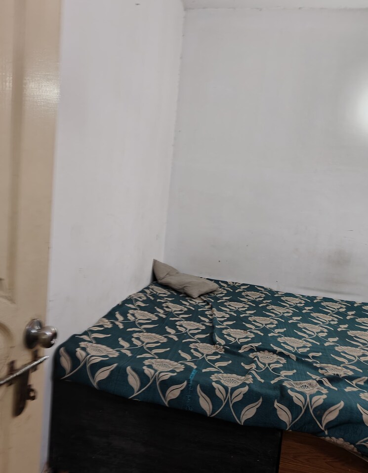 Bedroom, paras-tierea 3 Bedroom 1365 Sq.Ft. Apartment In Sector 137 Noida 8895844