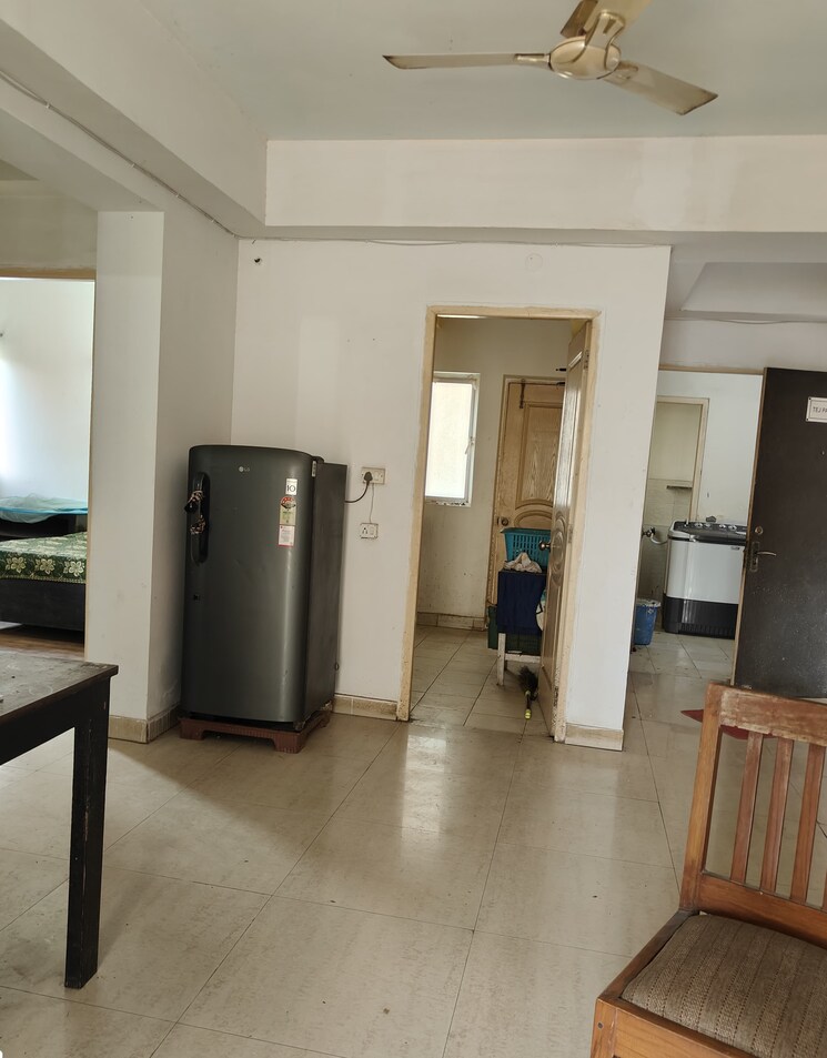 Living Room, paras-tierea 3 Bedroom 1365 Sq.Ft. Apartment In Sector 137 Noida 8895844