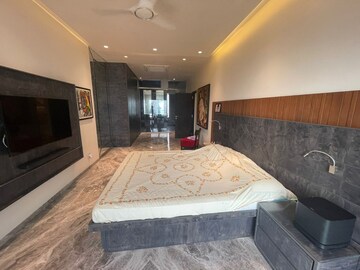 5 BHK Villa For Sale in Juhu