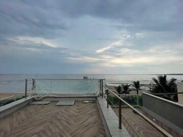 Balcony in 5 BHK Villa at Juhu – for Sale