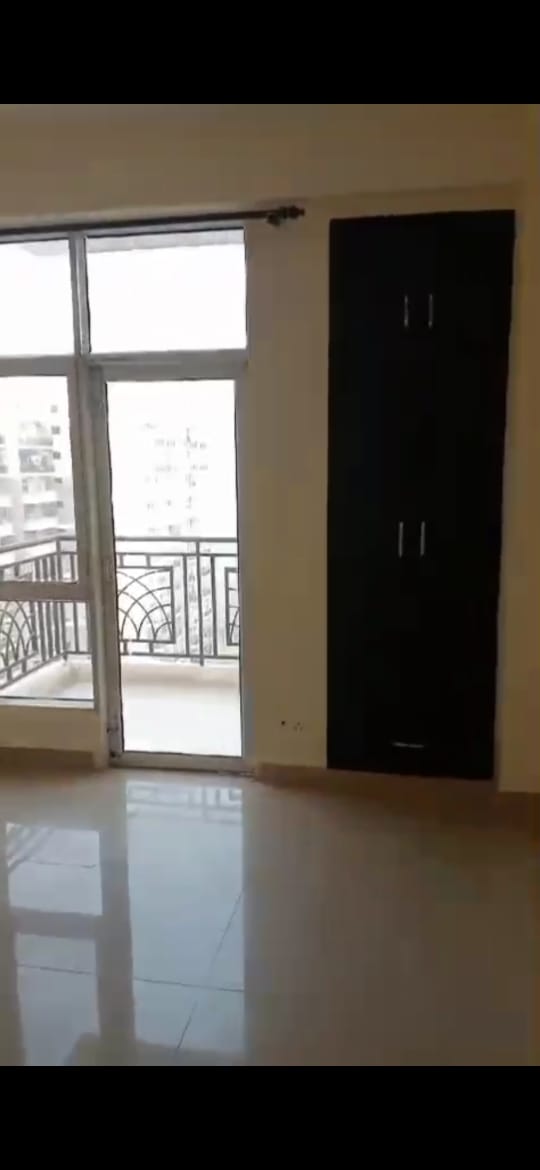 3 BHK Apartment For Rent in JM Aroma